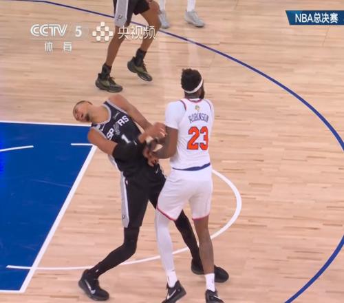 NBA总决赛战报：马刺三分无解，尼克斯落后27分！布伦森正负值19