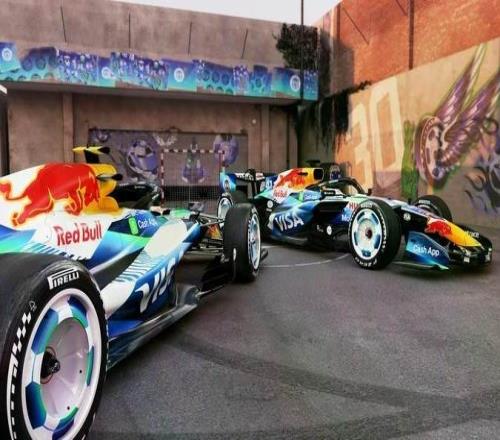 F1小红牛西班牙站推足球特别涂装