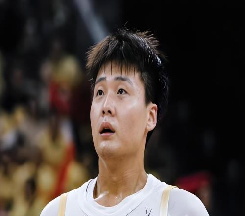 终于搞懂了！男篮不用周琦、赵睿、张镇麟、胡明轩，原因就这几点