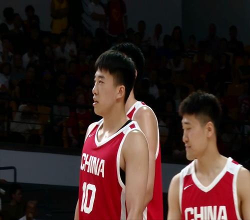 中国男篮遭绝杀，三后卫成败笔，庞峥麟17分赵维伦低迷