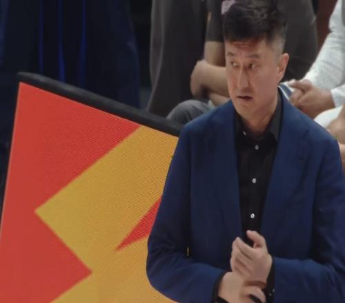 杜锋被狠狠打脸！焦泊乔打成男篮第一中锋，摆烂逼宫广东队交易