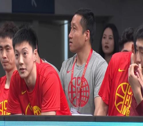 退出广东队男篮内线国手打服杜锋，或申请交易离队！