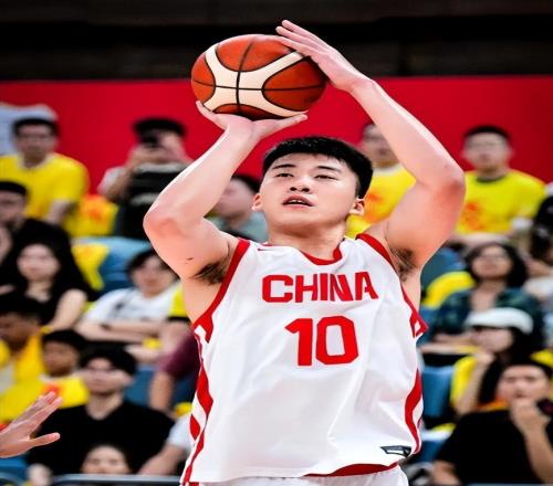 中国男篮8278获胜，赛后诞生3大不可思议，王俊杰崛起