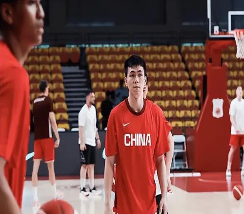 中国男篮遭绝杀！领先16分被逆转，庞峥麟致命失误，郭士强说对了