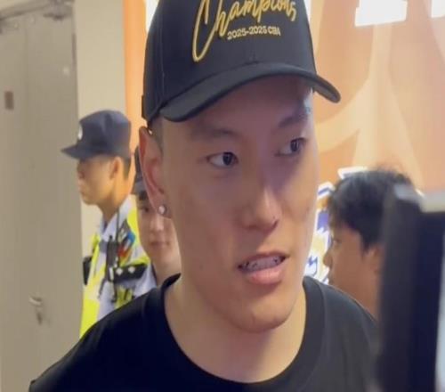 李弘权：冠军是对我们努力最好的回报，所有的付出只为这一刻